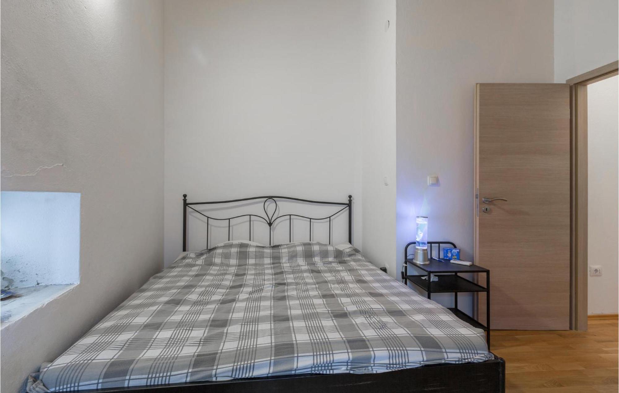 2 Bedroom Stunning Home In Бале Екстериор снимка